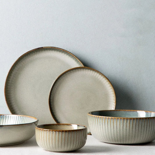 Minimalist Ceramic Dinnerware